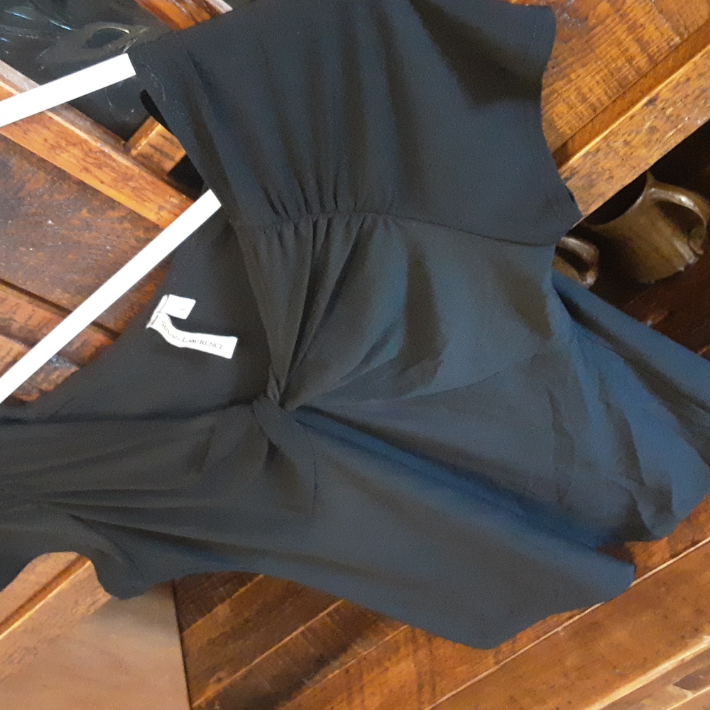 Susan Lawrence Black Knot Detail Top - Picture 5 of 6